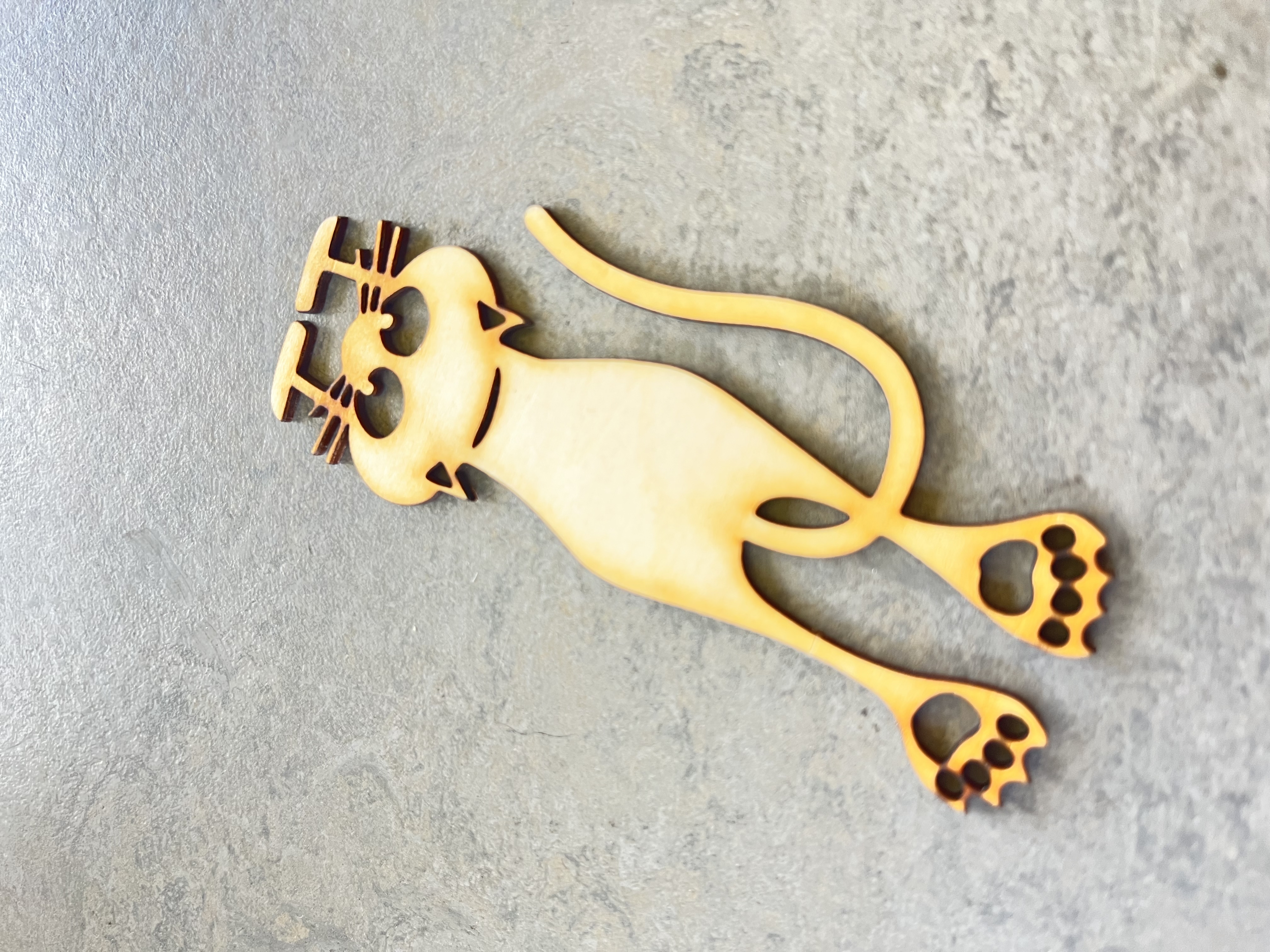 small wooden cat